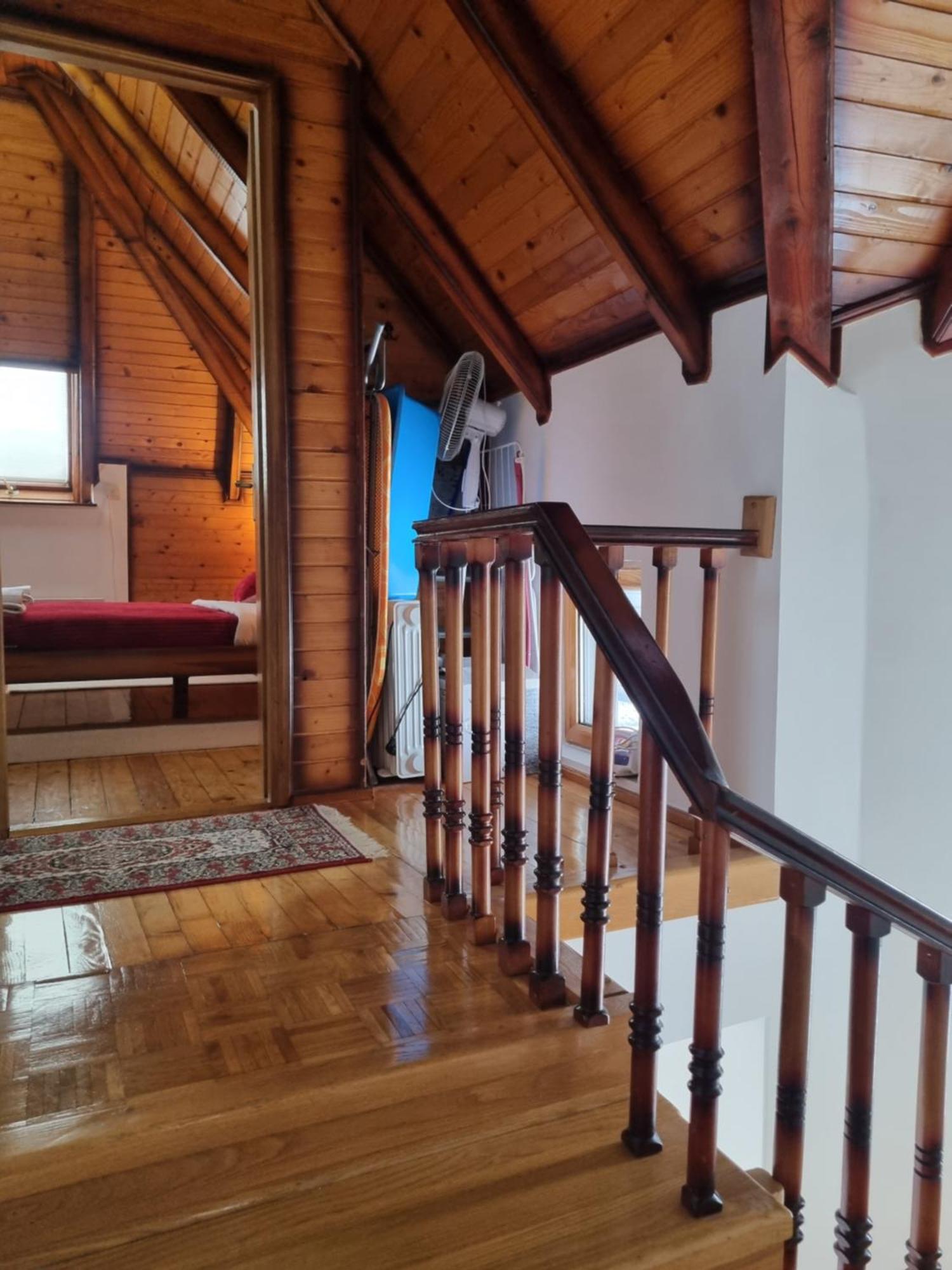 Kraljevi Konaci Olja